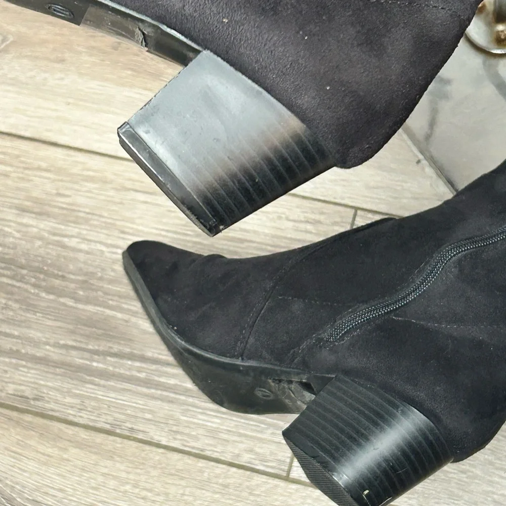 Breckelles Vanessa over the knee suede chunky heel boots Size 7 EUC